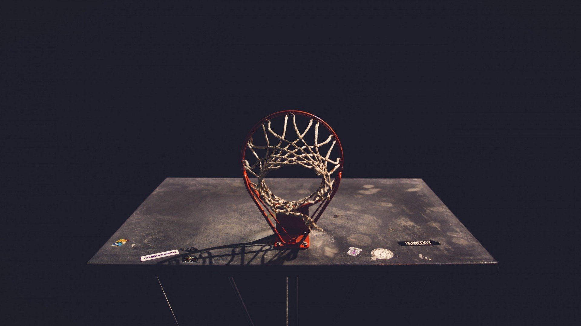 bti体育官网-跨界奇迹！莎拉波娃网球拍踢翻巴黎圣日耳曼，4-0大胜引爆全场